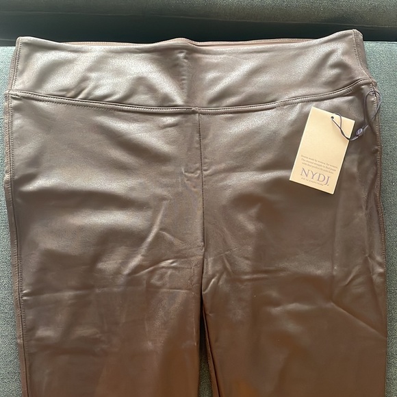 Espresso colored coated legging (L) - Picture 2 of 5